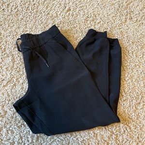 Lululemon On the Fly Mid-Rise Jogger Travelwoven